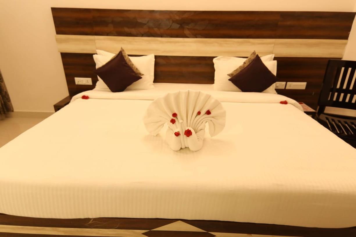 Sri Gnana Vedha Beach Residency Веланканни Экстерьер фото