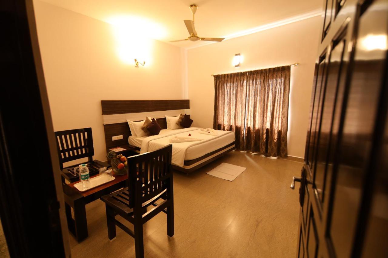 Sri Gnana Vedha Beach Residency Веланканни Экстерьер фото