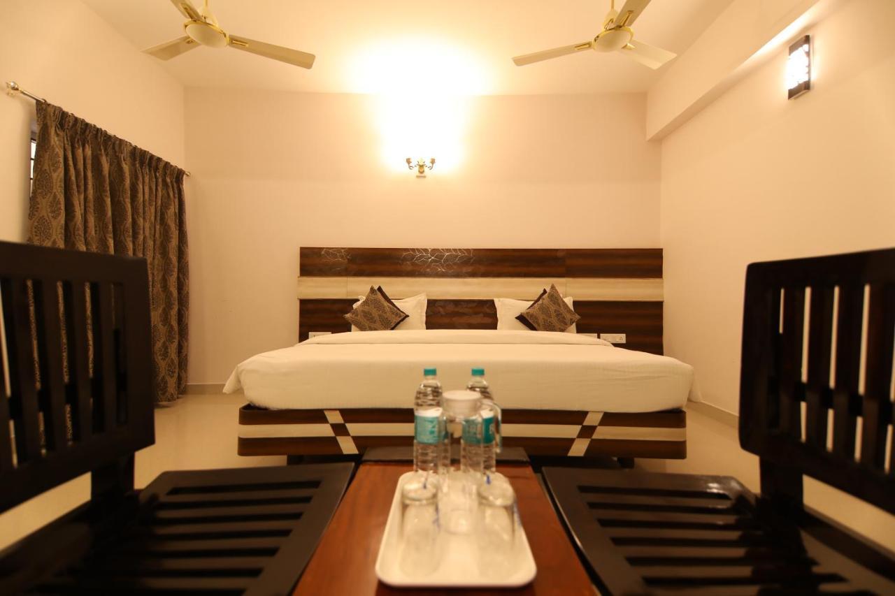 Sri Gnana Vedha Beach Residency Веланканни Экстерьер фото